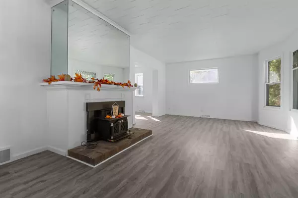 Fond Du Lac, WI 54935,100 W DIVISION ST