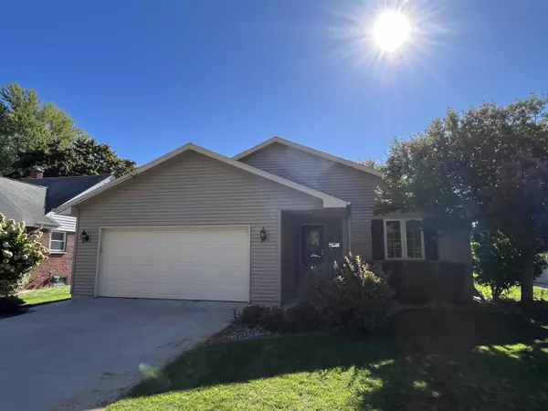 1125 ELMORE ST, Green Bay, WI 54303-4032