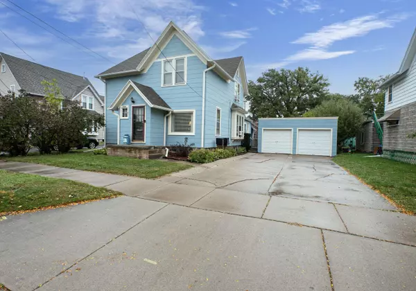 Appleton, WI 54911,1208 N SUPERIOR ST