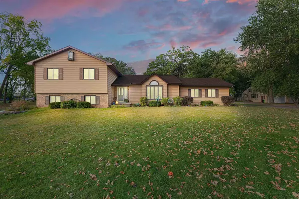 N7126 WINNEBAGO DR, Fond Du Lac, WI 54935