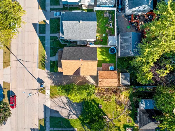 Oshkosh, WI 54901,15 E NEVADA AVE