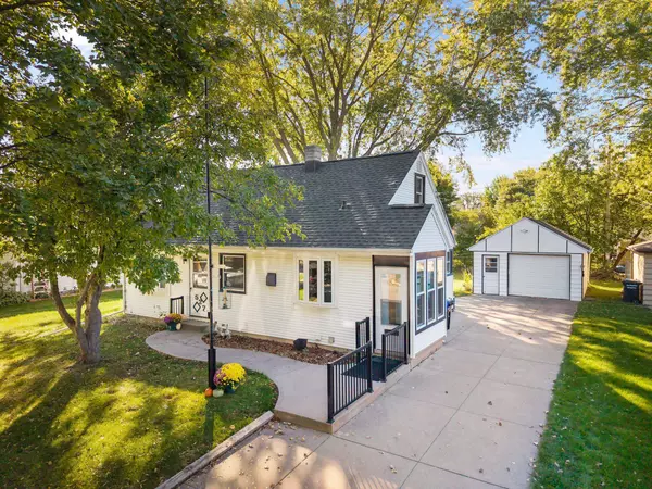 Appleton, WI 54915,527 E COOLIDGE AVE