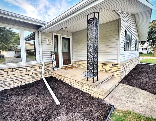 Appleton, WI 54911,2317 N BAY ST