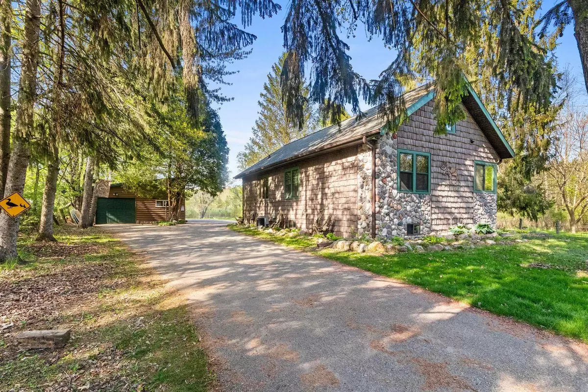 Shawano, WI 54166,W5424 NORTH SHORE DR