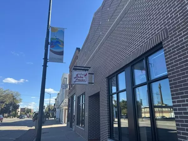 De Pere, WI 54115,419 MAIN AVE