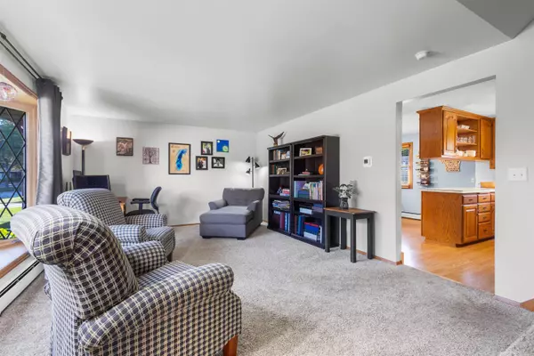 Green Bay, WI 54311-7401,2932 SUZANNE CT