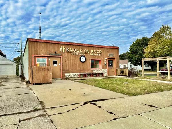 Manitowoc, WI 54220,502 S 29TH ST