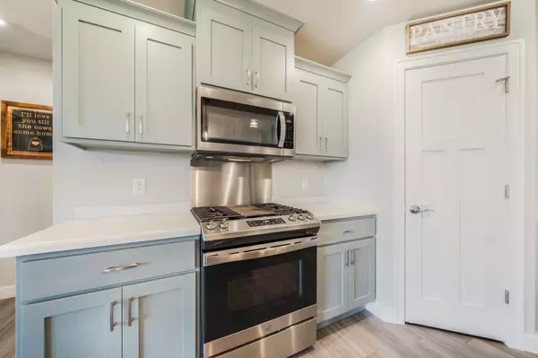 Kaukauna, WI 54130,2170 WHITE WOLF LN