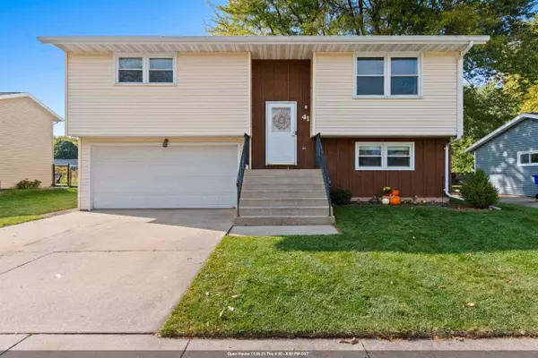 41 SOLAR CIR, Appleton, WI 54915-5840