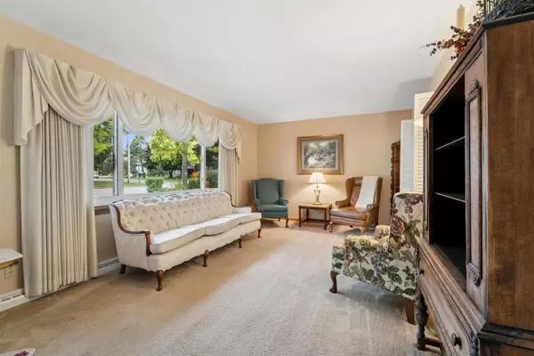 Neenah, WI 54956,1106 S PARK AVE