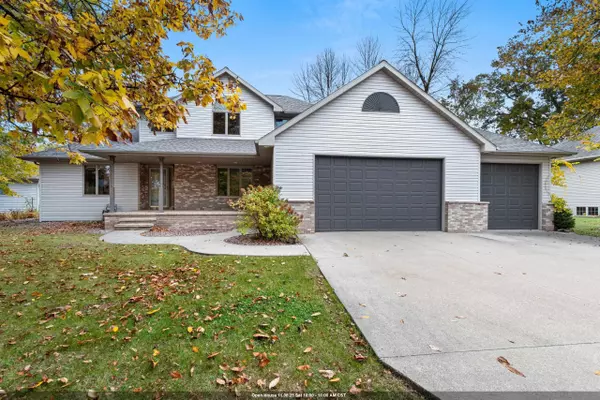 217 PATRICIA LN, Wrightstown, WI 54180-1200