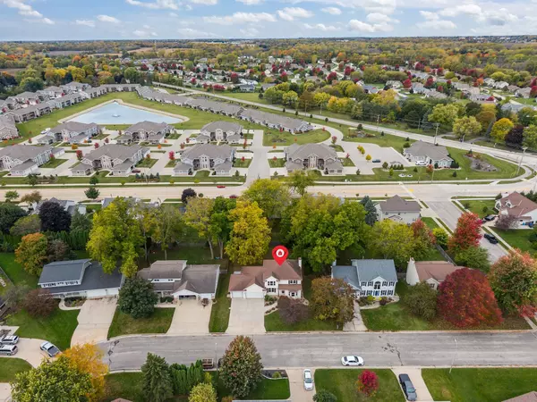 Neenah, WI 54956,1017 WESTWIND DR