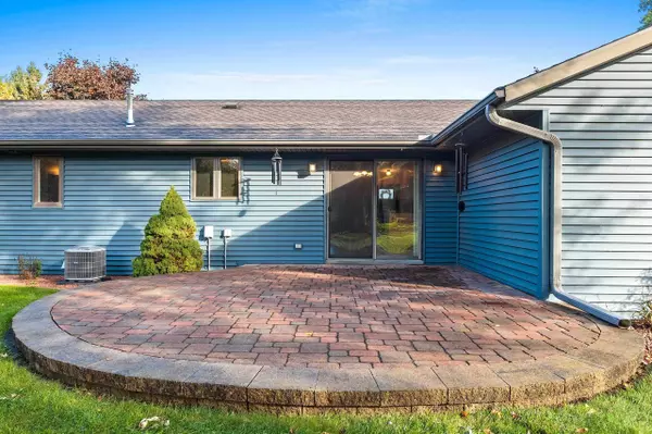 Shawano, WI 54166,120 HILLSIDE LN