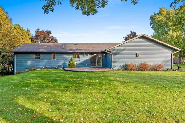 Shawano, WI 54166,120 HILLSIDE LN