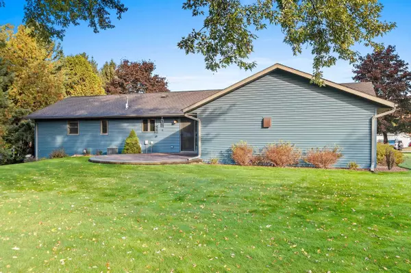 Shawano, WI 54166,120 HILLSIDE LN