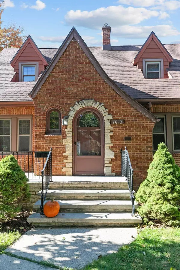 Appleton, WI 54911-3563,1613 N DIVISION ST