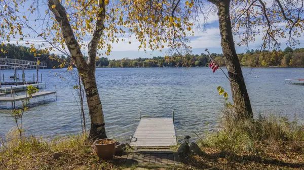 Waupaca, WI 54981,N2371 LONG COVE DR