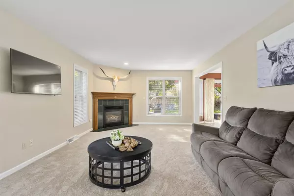 Appleton, WI 54915,W2429 HOLLY LN