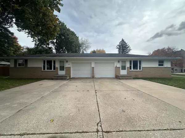 308 S MAPLE ST, Black Creek, WI 54106-9785