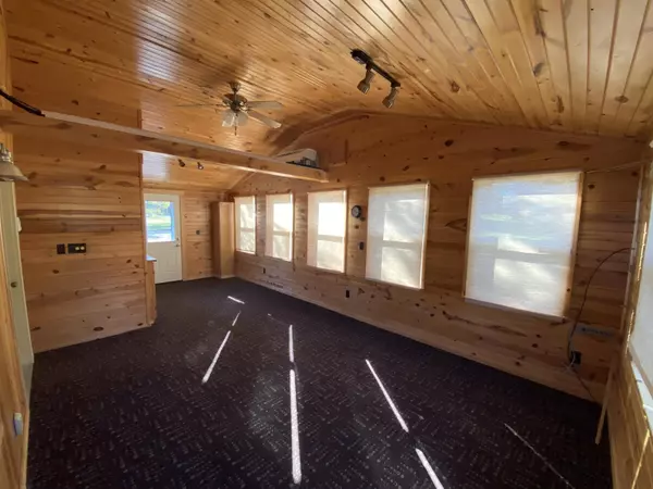 Crivitz, WI 54114,N9444 SAND LN