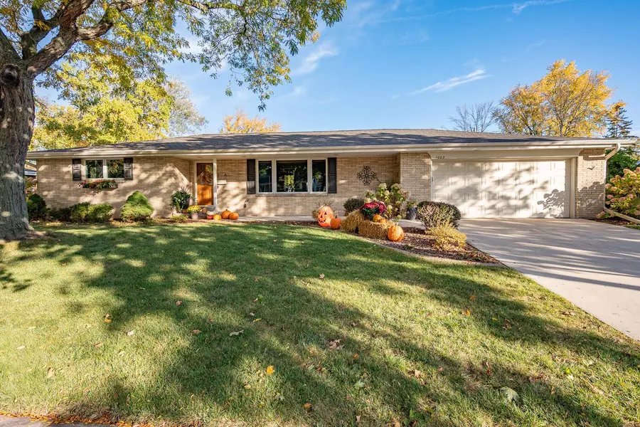 1002 ALDRIN ST, De Pere, WI 54115