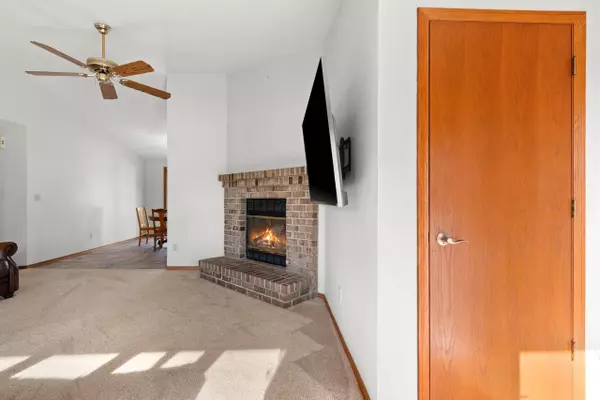 De Pere, WI 54115-3601,1651 COLONY DR