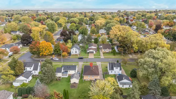 Oshkosh, WI 54902,1819 HUBBARD ST