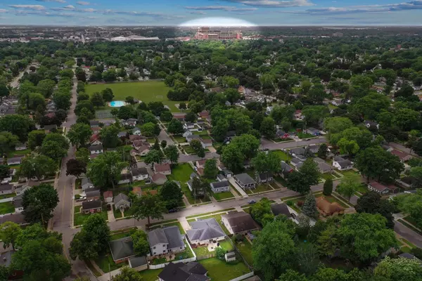 Green Bay, WI 54304-2472,1056 ST PAUL ST