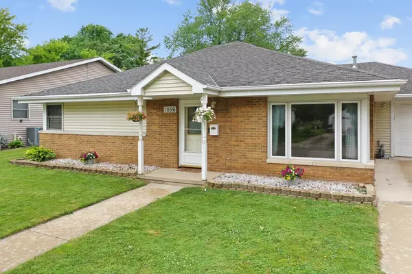 Green Bay, WI 54304-2472,1056 ST PAUL ST