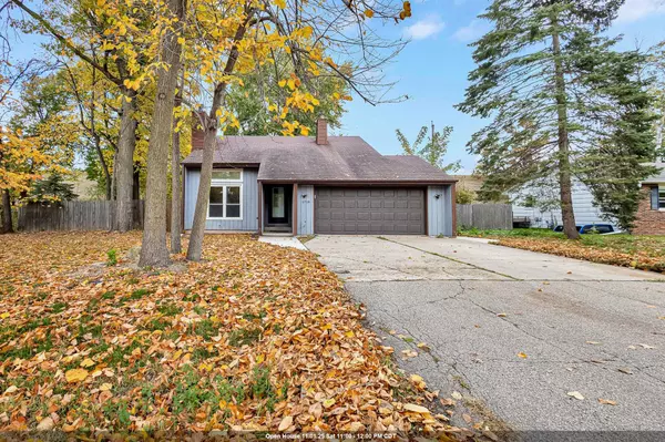 1718 ACORN CT, Menasha, WI 54952-1214