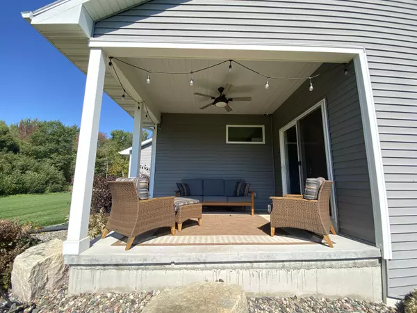 Pulaski, WI 54171,6117 KAWULA LN