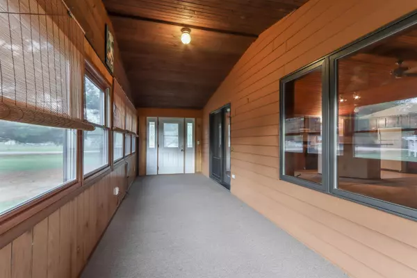 Waupaca, WI 54981,N1074 COUNTY HIGHWAY E