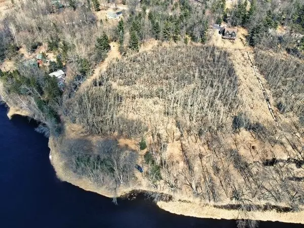 Menominee, MI 49858,RIVER DR