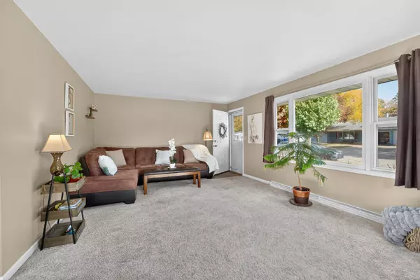 Appleton, WI 54914,2201 N ELINOR ST