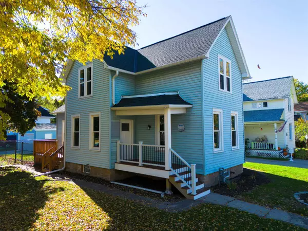 Appleton, WI 54911,845 E PACIFIC ST