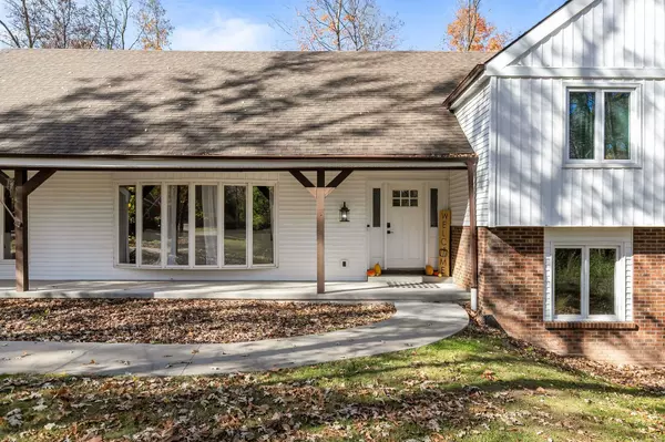 Appleton, WI 54914,11 HILLTOP CT