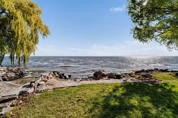 Oshkosh, WI 54901,316 SHORELANE ST