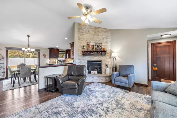 Suamico, WI 54313,2164 ELVIRA WAY