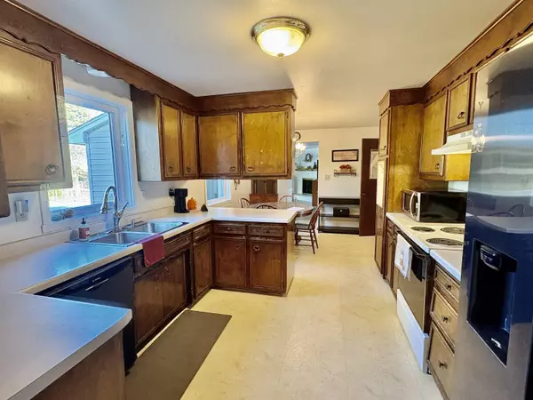 Green Bay, WI 54301,543 SOMERSET DR