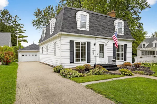 Neenah, WI 54956,661 CONGRESS ST