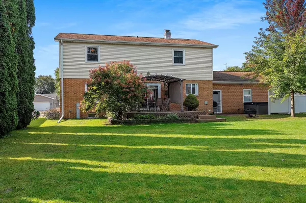 Oshkosh, WI 54902,876 W 19TH AVE