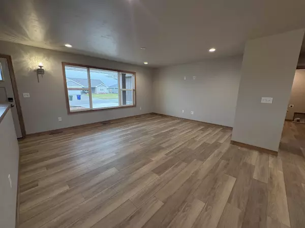 De Pere, WI 54115,3019 WOODWARD WAY