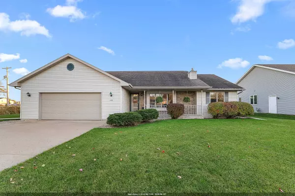 1390 WILLOW BEND LN, Oshkosh, WI 54904