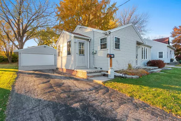 517 GERTRUDE ST, Kaukauna, WI 54130-1425