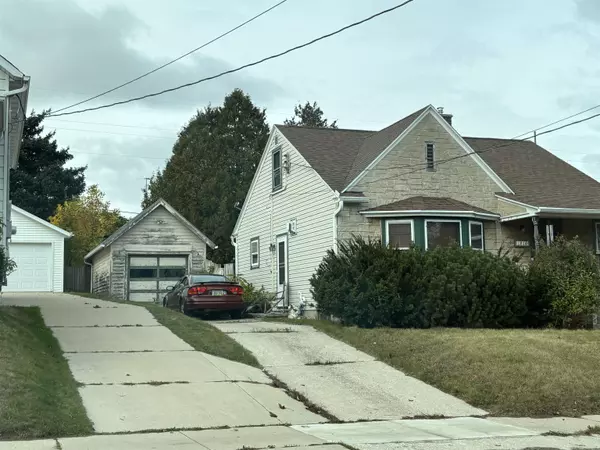 Manitowoc, WI 54220,1214 S 18TH ST