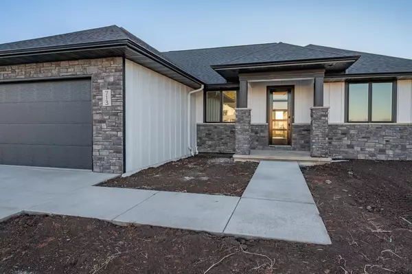 Wrightstown, WI 54180,713 ROYAL ST PATS DR