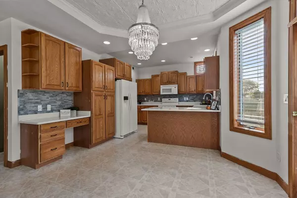 Oshkosh, WI 54904-7661,337 FOREST VIEW RD