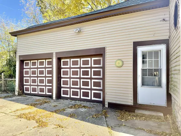 Fond Du Lac, WI 54935,157 6TH ST