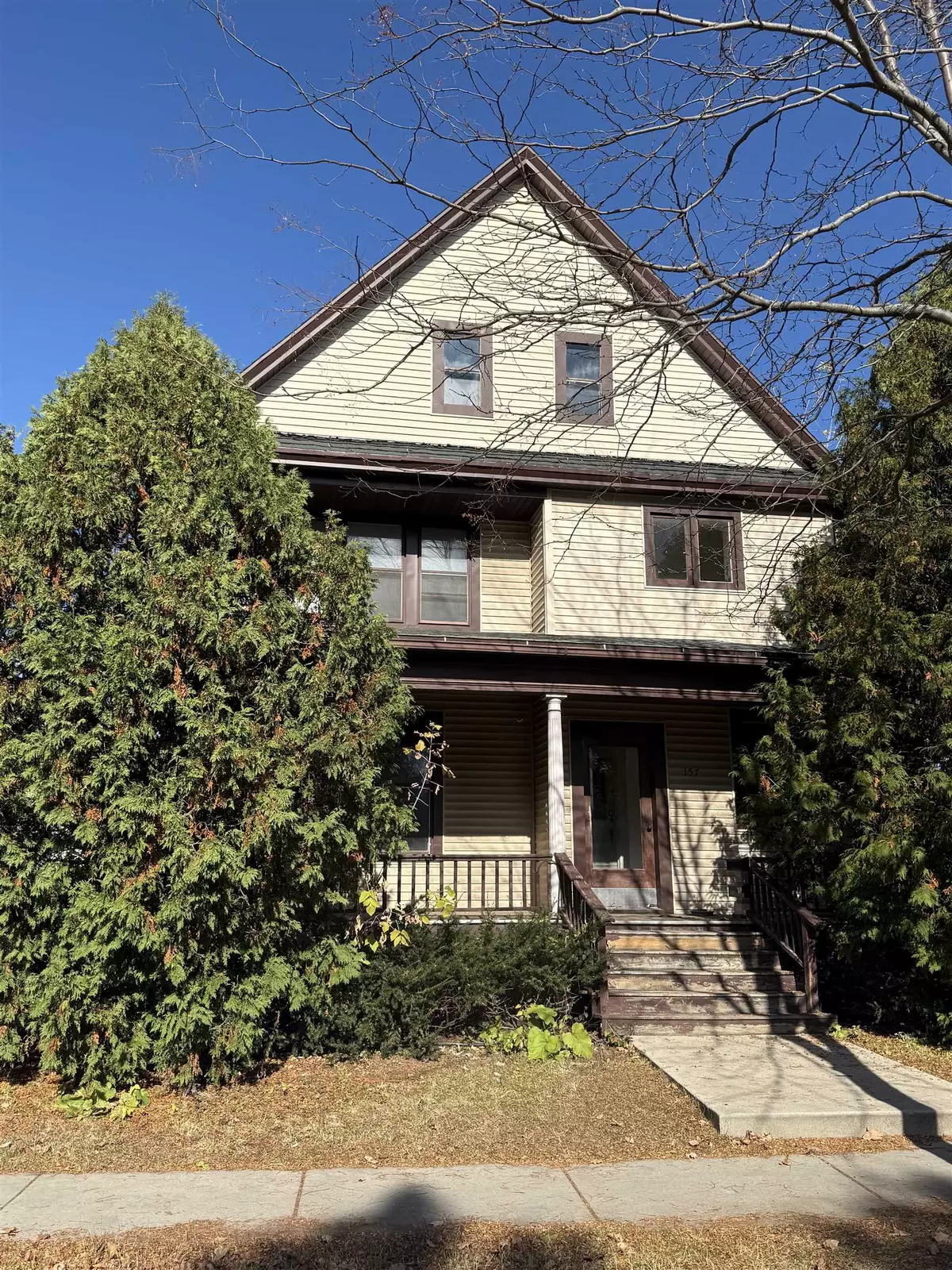 Fond Du Lac, WI 54935,157 6TH ST