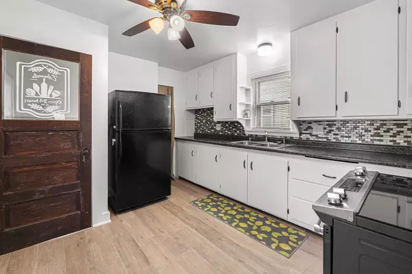 Fond Du Lac, WI 54935,197 N LINCOLN AVE